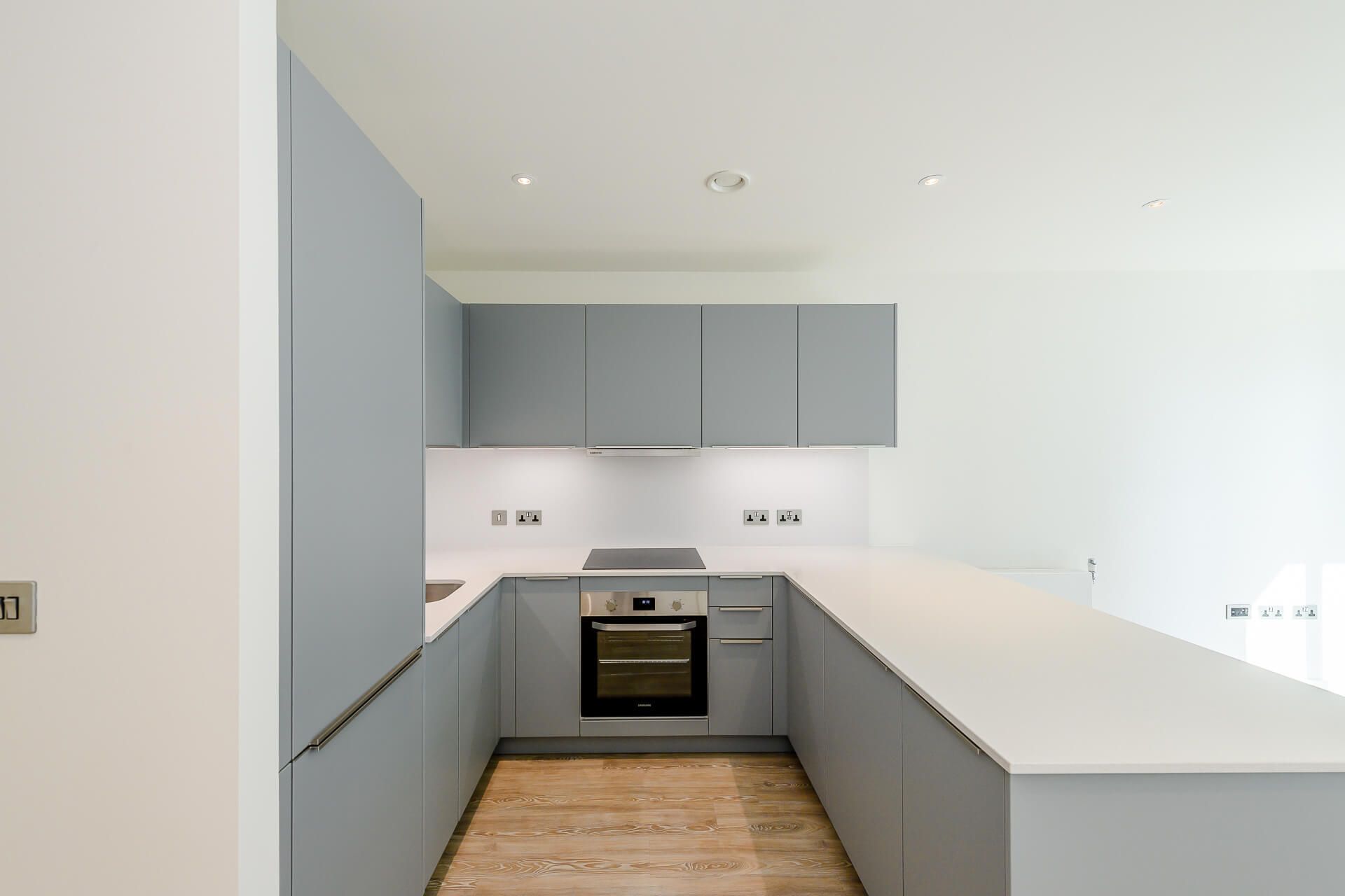 609 Landsby West