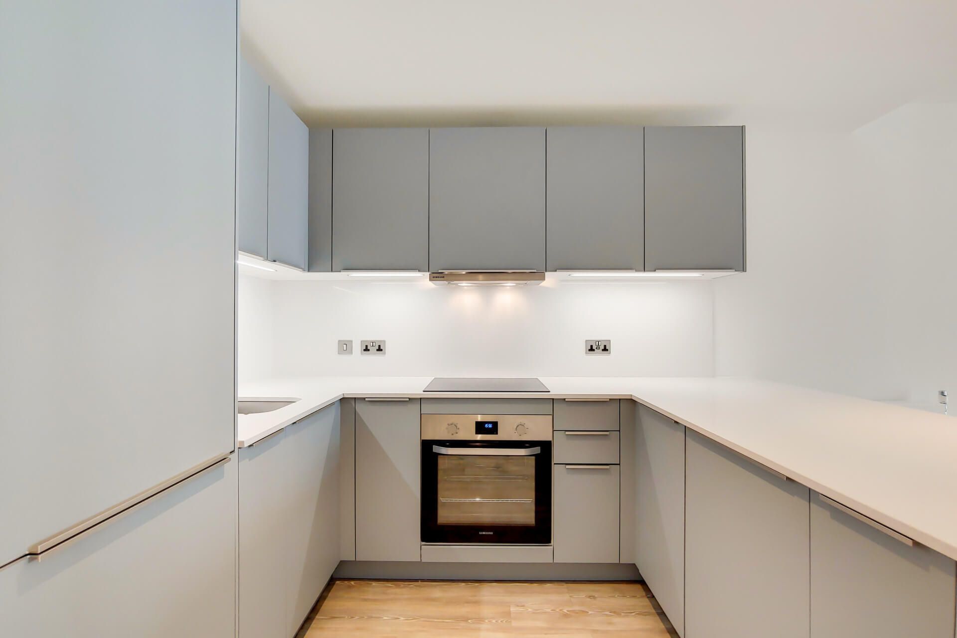 611 Landsby West