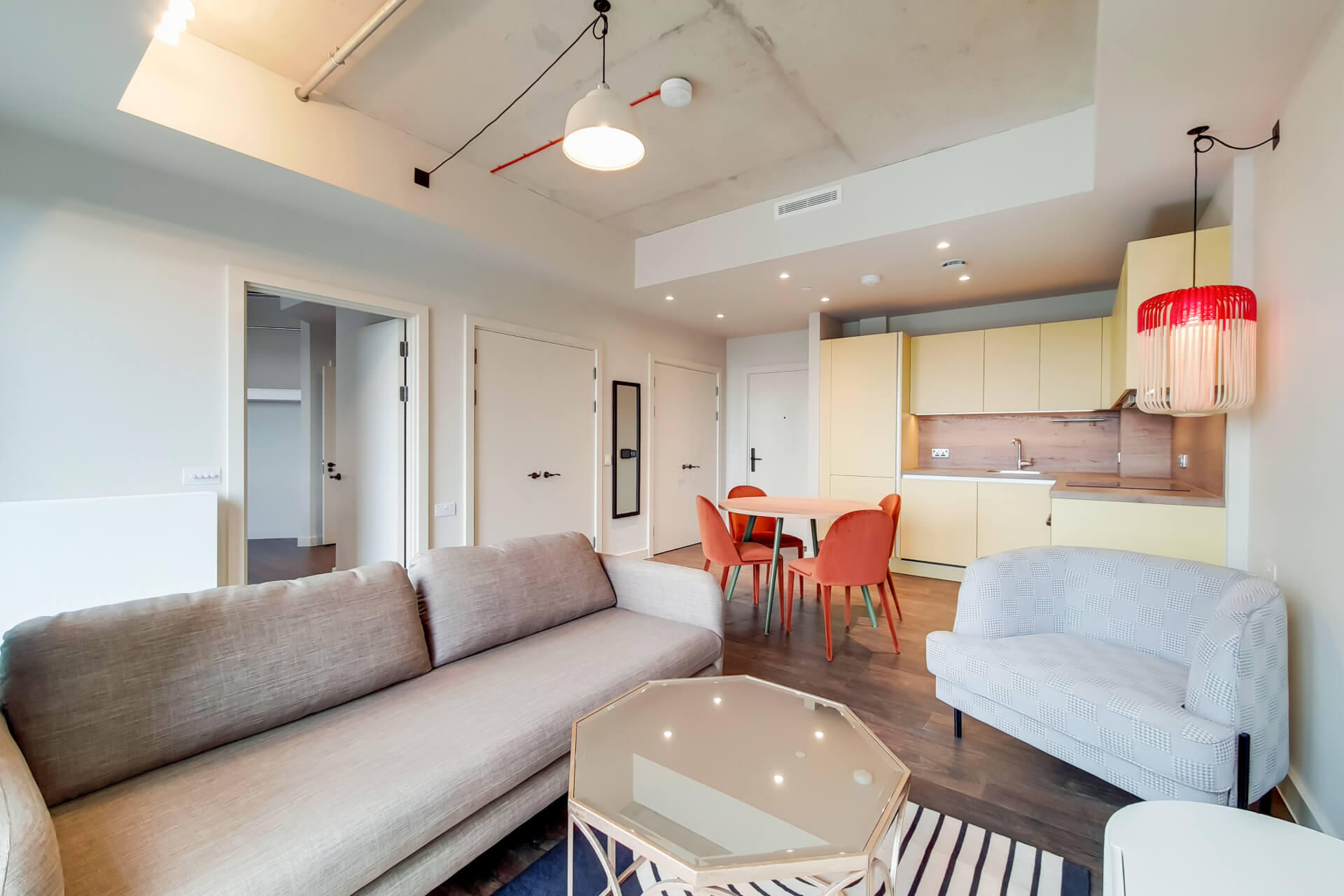 1021 The Robinson South