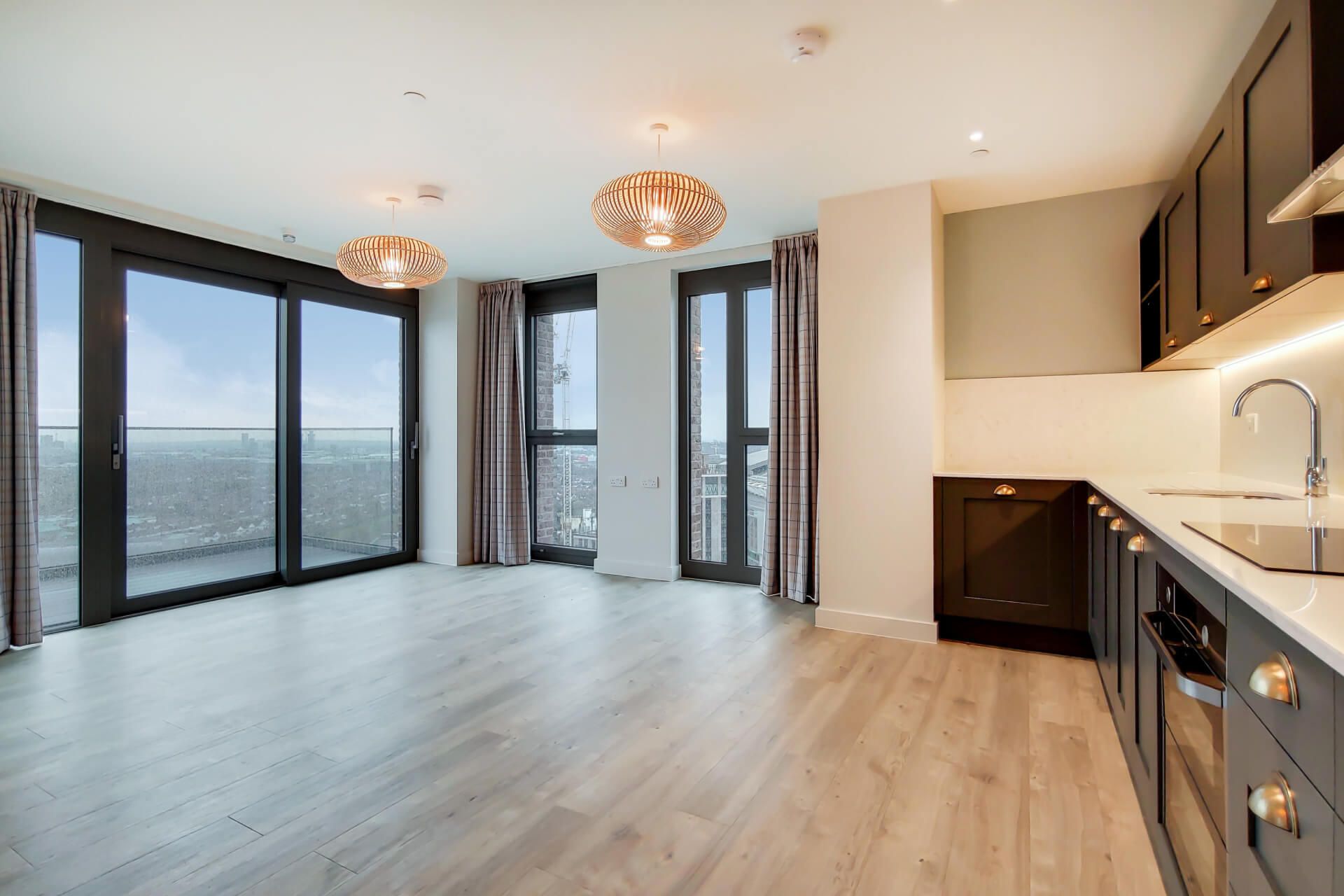 2211 Thomson