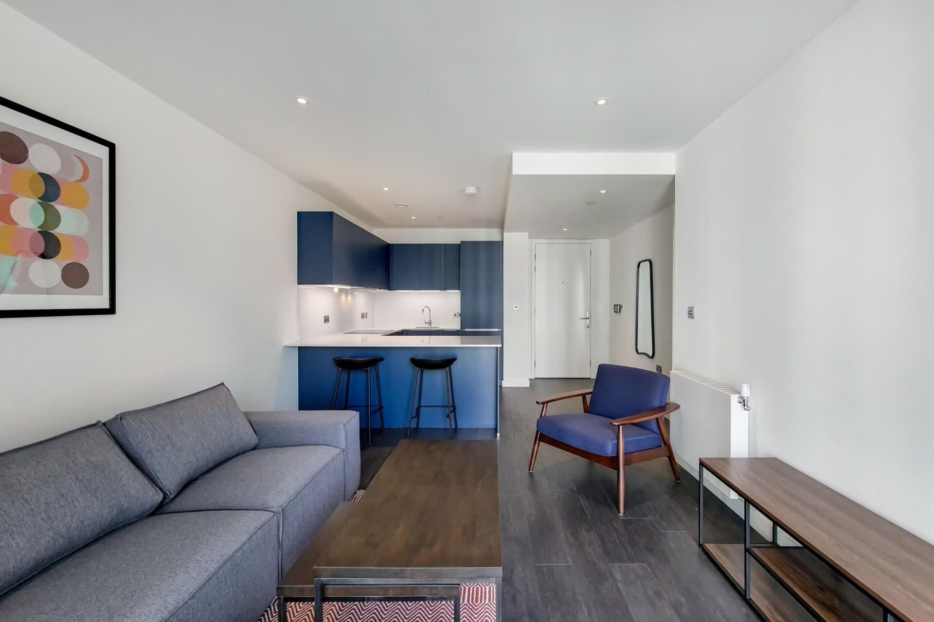614 Landsby West