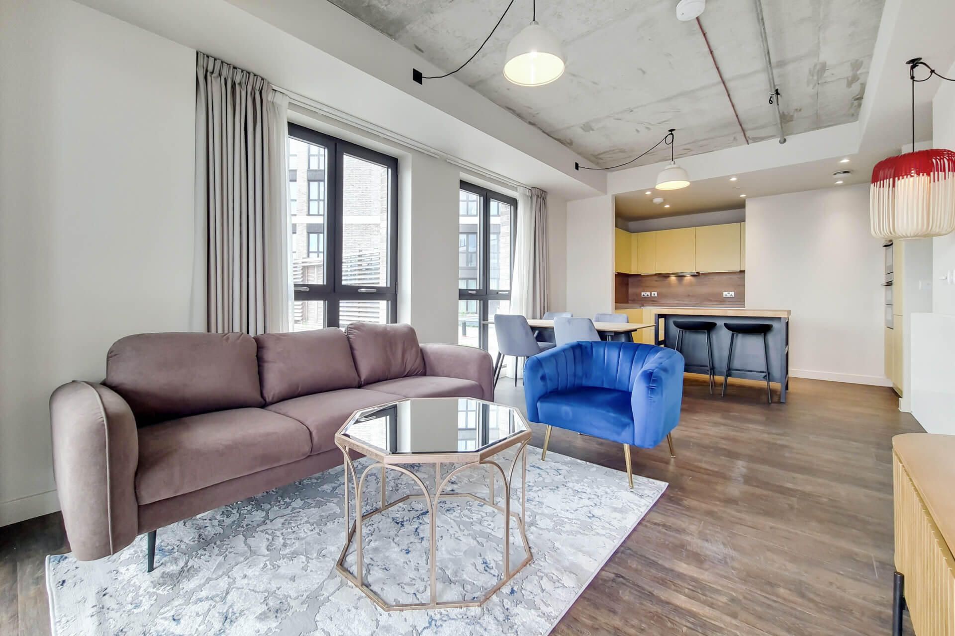 1042 The Robinson East