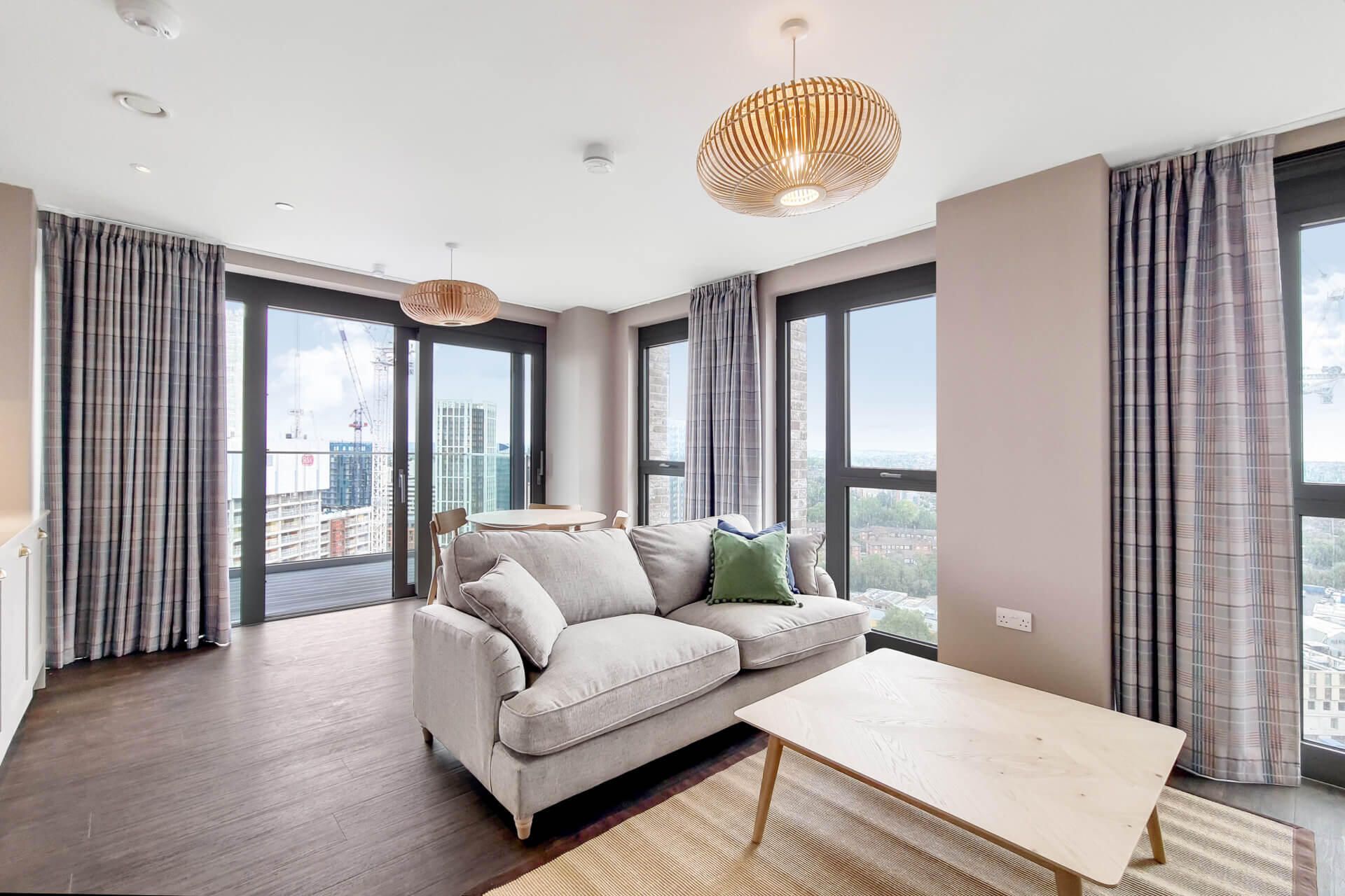1704 Thomson