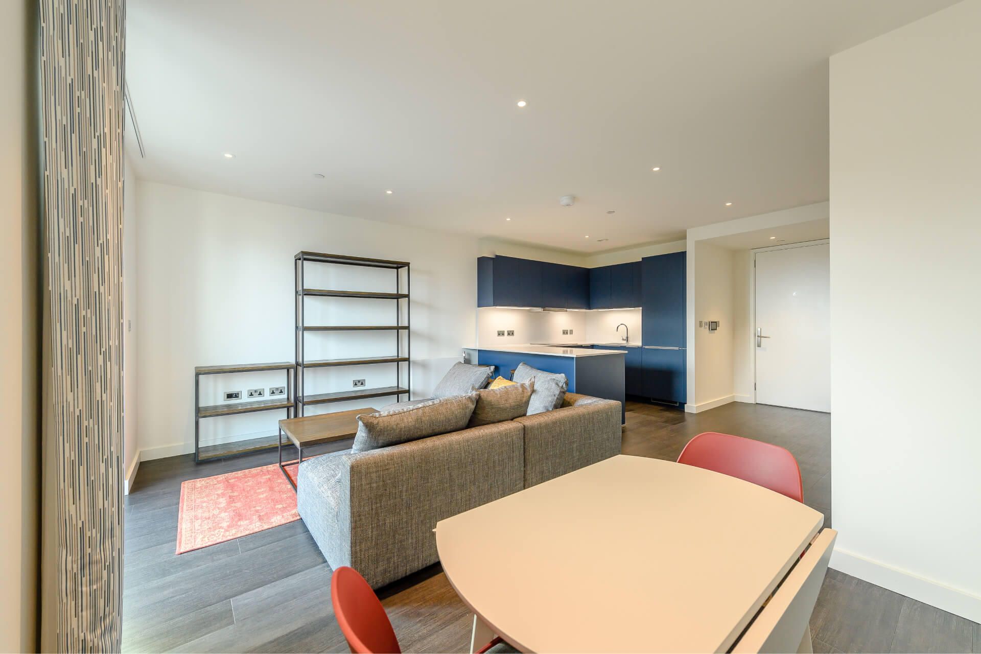 901 Landsby East