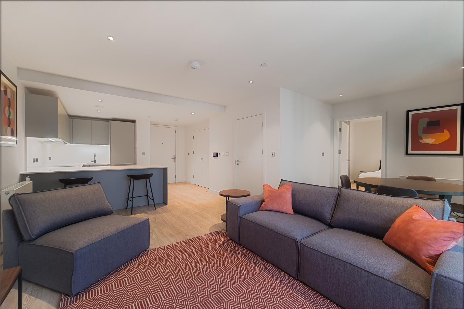 810 Landsby West
