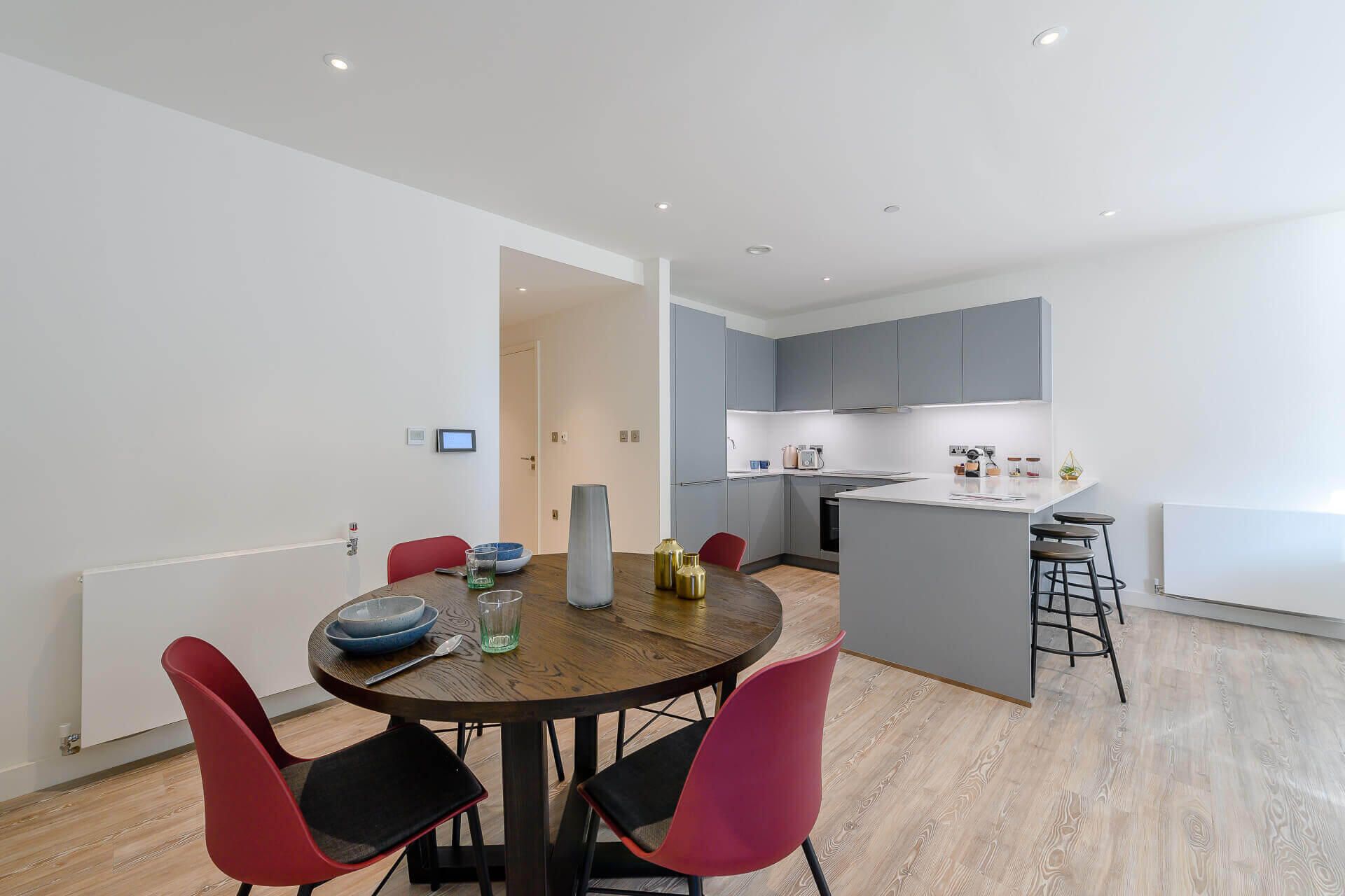 1007 Landsby East