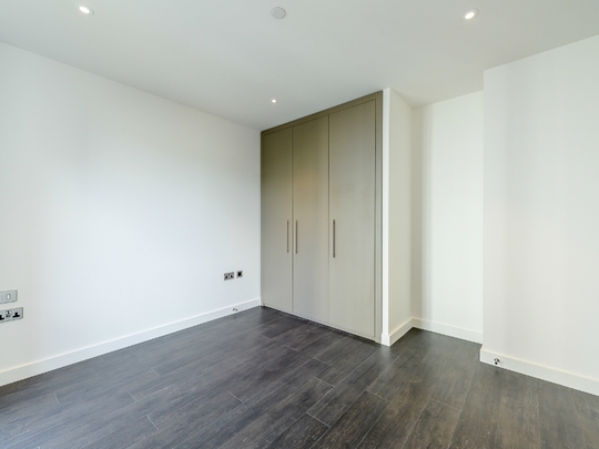 615 Landsby West image #3