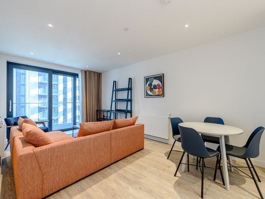 908 Landsby West image #3