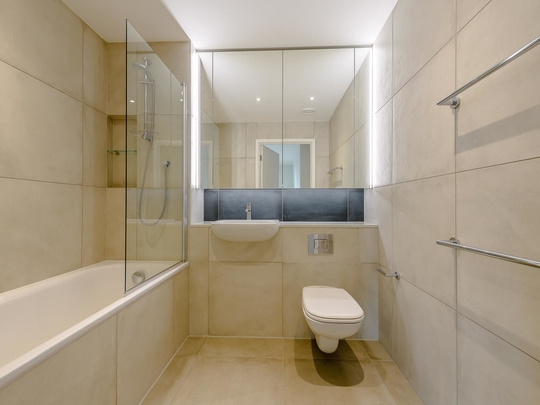 612 Landsby West
