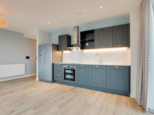 1304 Thomson