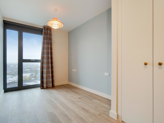 1304 Thomson