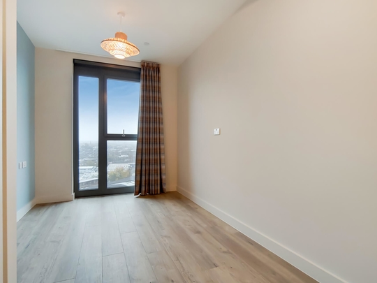 1304 Thomson