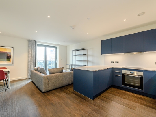 601 Landsby East
