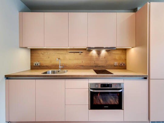 926 The Robinson South