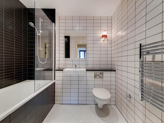 945 The Robinson East