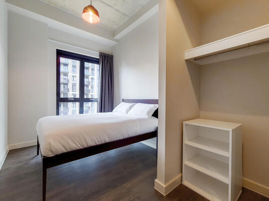 945 The Robinson East