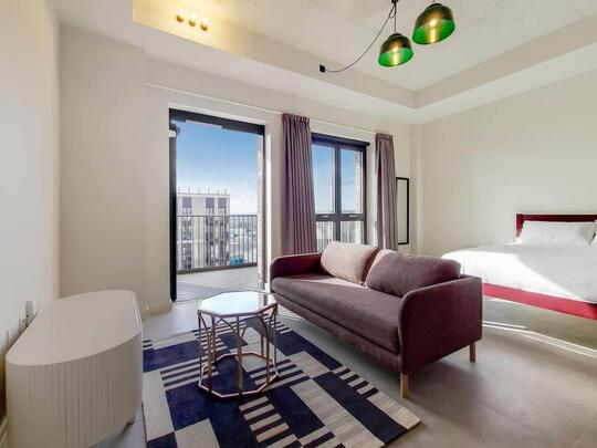 526 The Robinson South