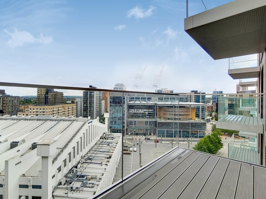1008 Beton image #6