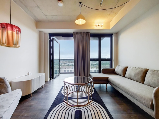 806 The Robinson West