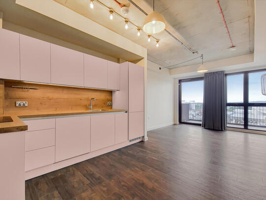 1501 The Robinson West