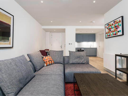 102 Landsby West image #1