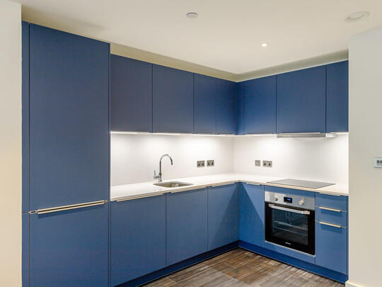 912 Landsby West