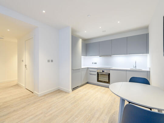 301 Landsby West image #1