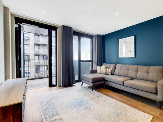 832 Madison East