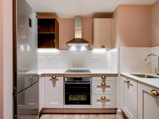 811 Thomson