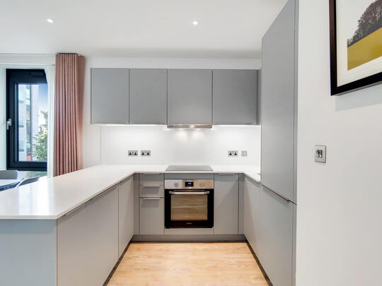 1306 Landsby East