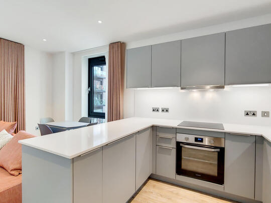 1306 Landsby East