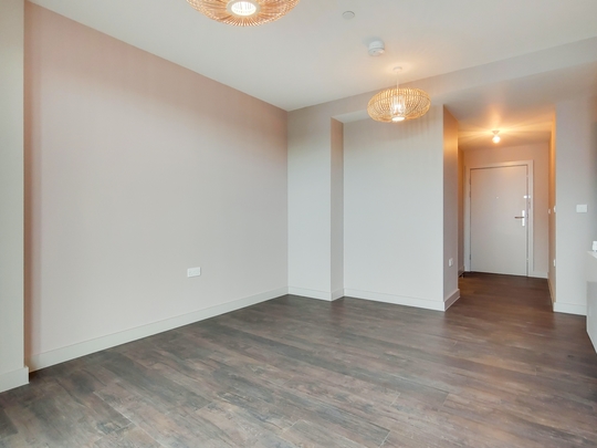 507 Thomson image #1