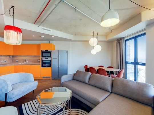 2028 The Robinson South