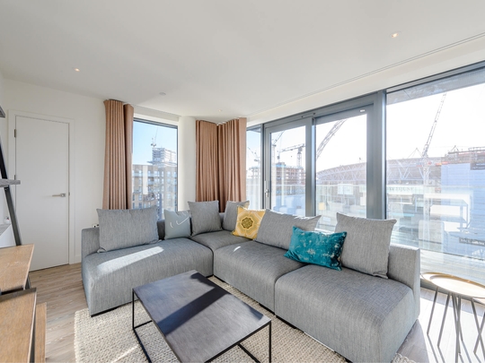 202 Landsby East