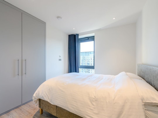 202 Landsby East