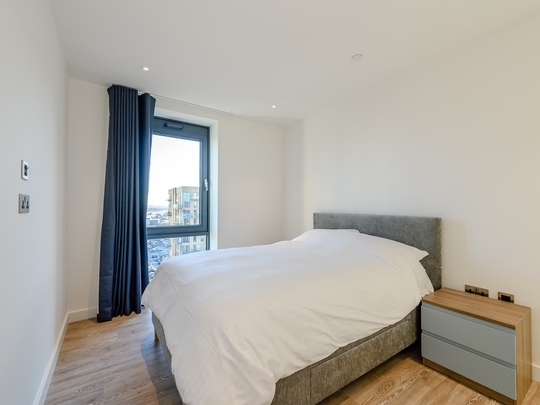 202 Landsby East