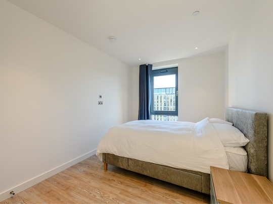 202 Landsby East