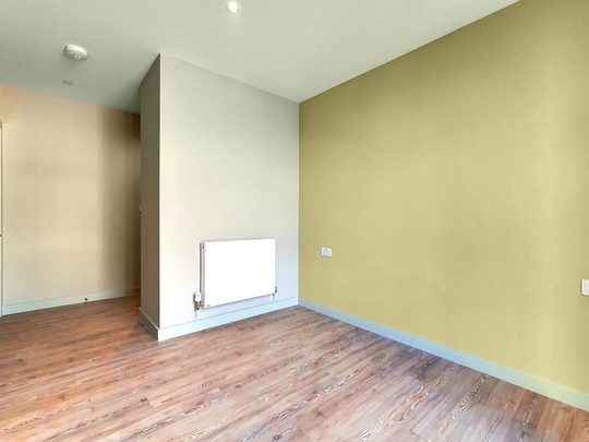 926 Madison East image #5