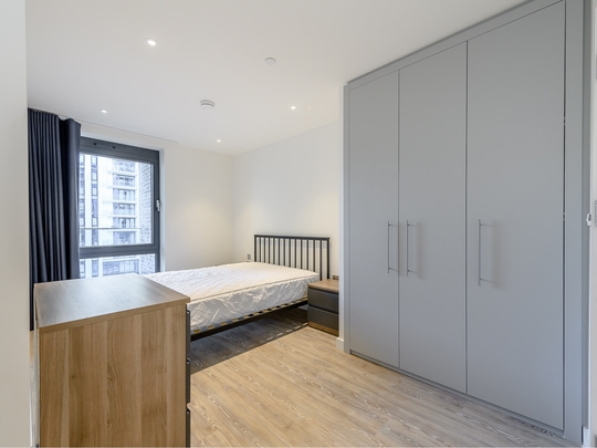 213 Landsby West