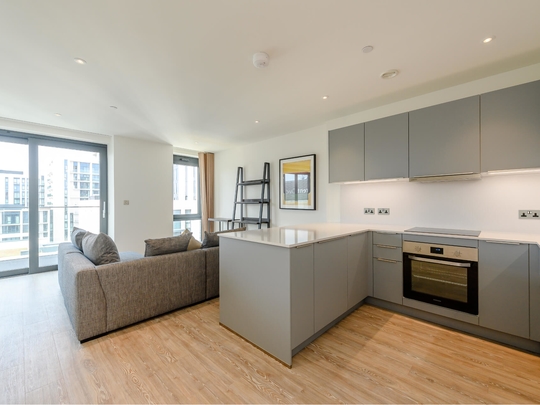 1205 Landsby East
