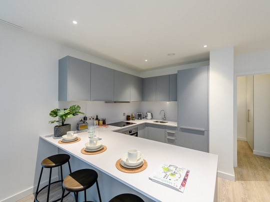 212 Landsby West image #2