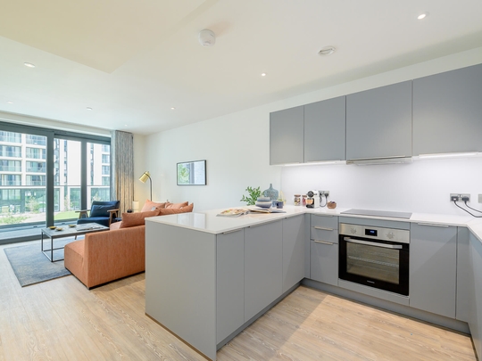 214 Landsby West