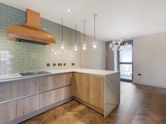 2404 Thomson image #4