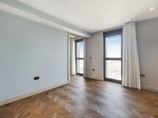 2304 Thomson image #9