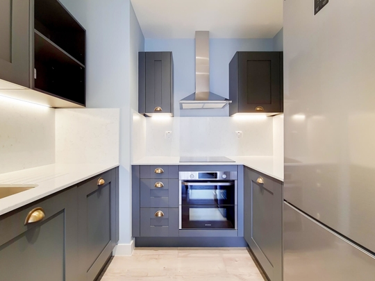 848 Collyer image #1