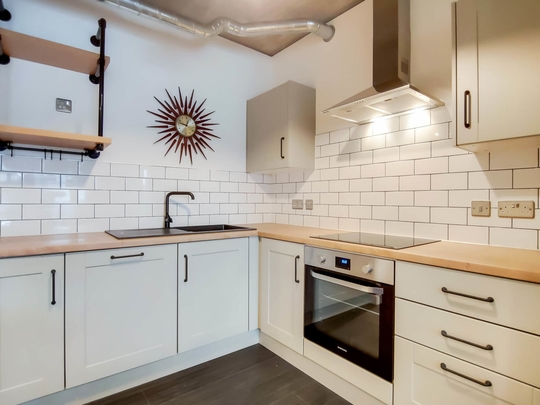 654 Ferrum 654 Ferrum