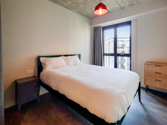 1045 The Robinson East
