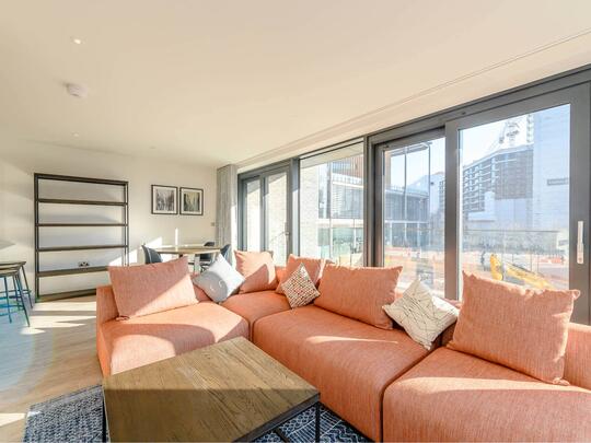 903 Landsby East
