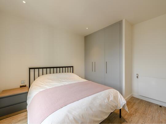 1008 Landsby East