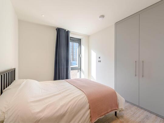 903 Landsby East